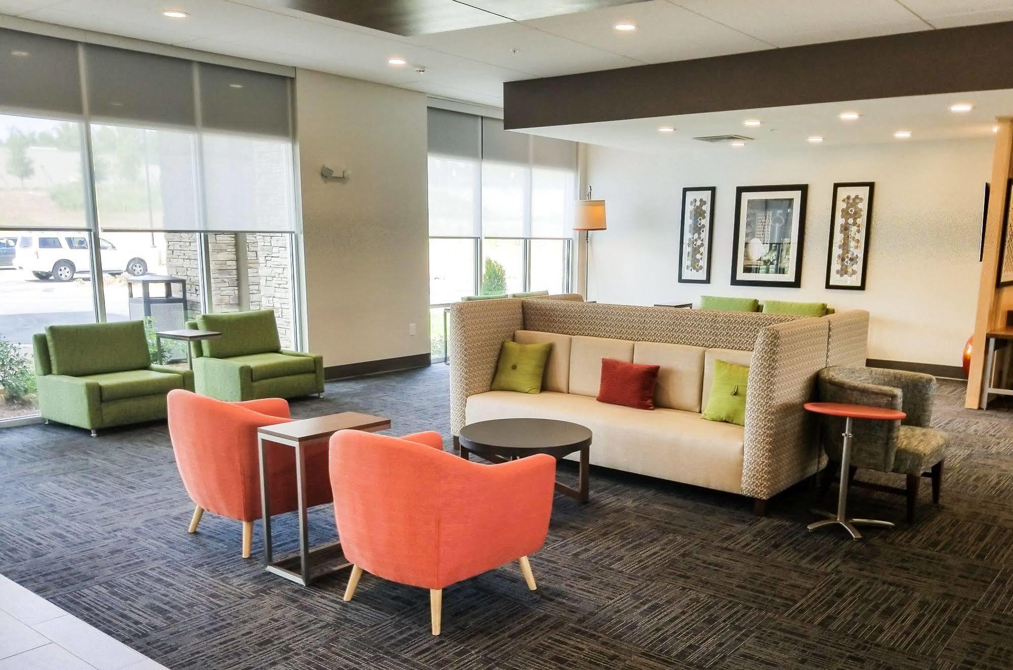 Holiday Inn Express & Suites - Charlotte Ne - University Area By Ihg Exterior photo