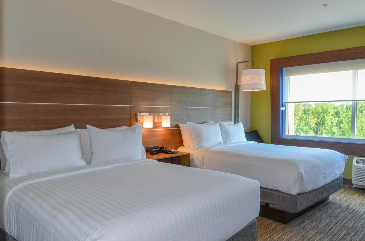 Holiday Inn Express & Suites - Charlotte Ne - University Area By Ihg Exterior photo